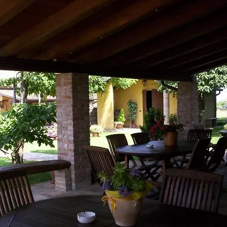 Farmstay Agriturismo La Mandriazza Del Gallo