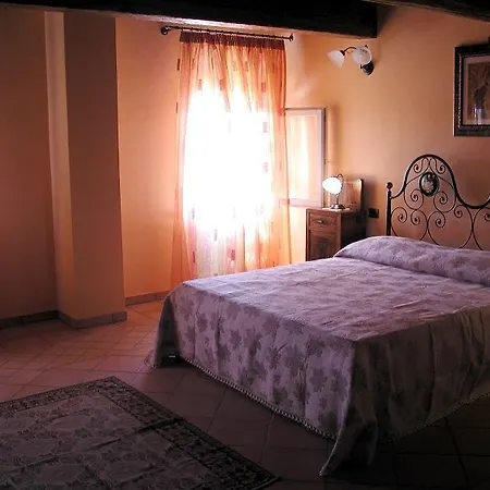 Agroturismo Farmstay Agriturismo La Mandriazza Del Gallo