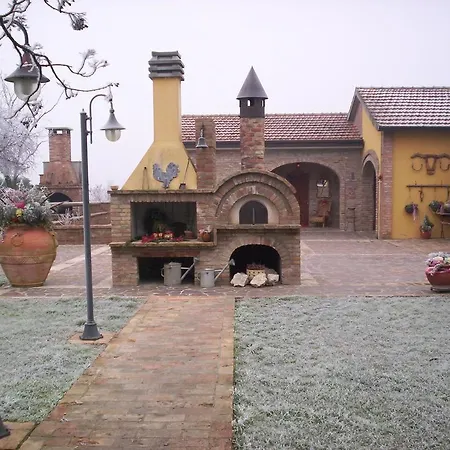 Farmstay Agriturismo La Mandriazza Del Gallo