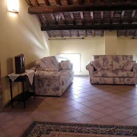 Agroturismo Farmstay Agriturismo La Mandriazza Del Gallo Iolanda di Savoia